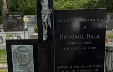 Náhrobek P. Haly